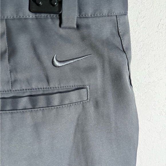 Men’s 30” Waist Gray Nike Golf Tour Performance Dri-Fit Lightweight Golf Pants - Picture 6 of 7